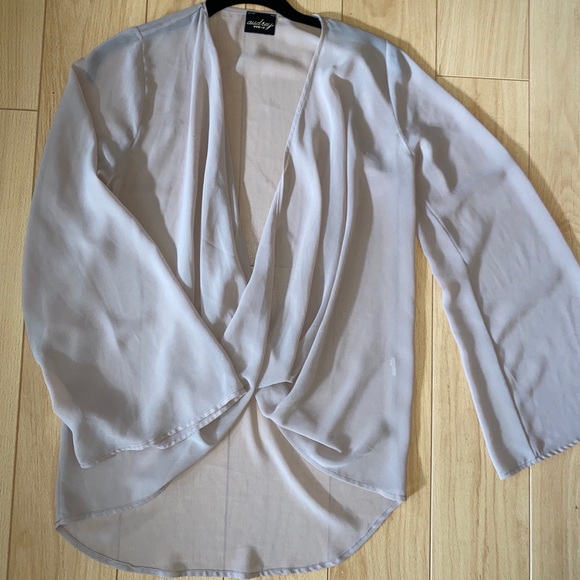 Sheer beige blouse - Picture 1 of 3